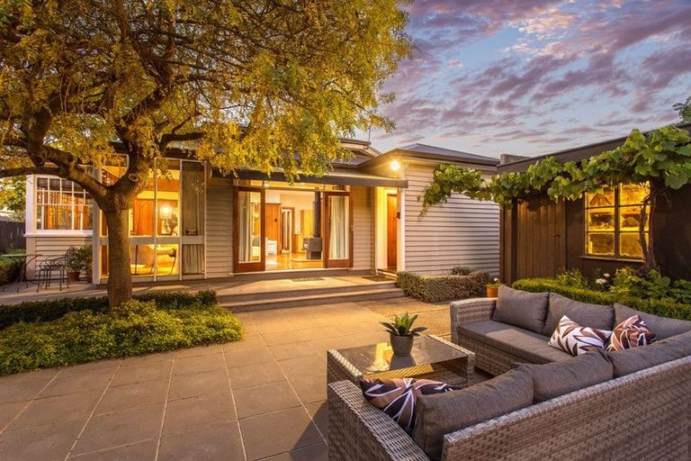 Photo of property in 13 Harakeke Street, Riccarton, Christchurch, 8011