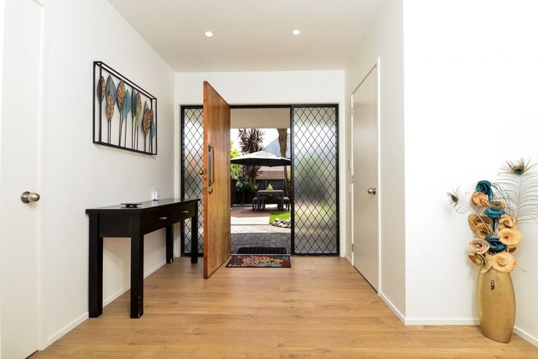 Photo of property in 18b Burn-murdoch Street, St Andrews, Hamilton, 3200