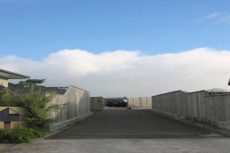 Photo of property in 3 Brookside Close, Highbury, Palmerston North, 4412