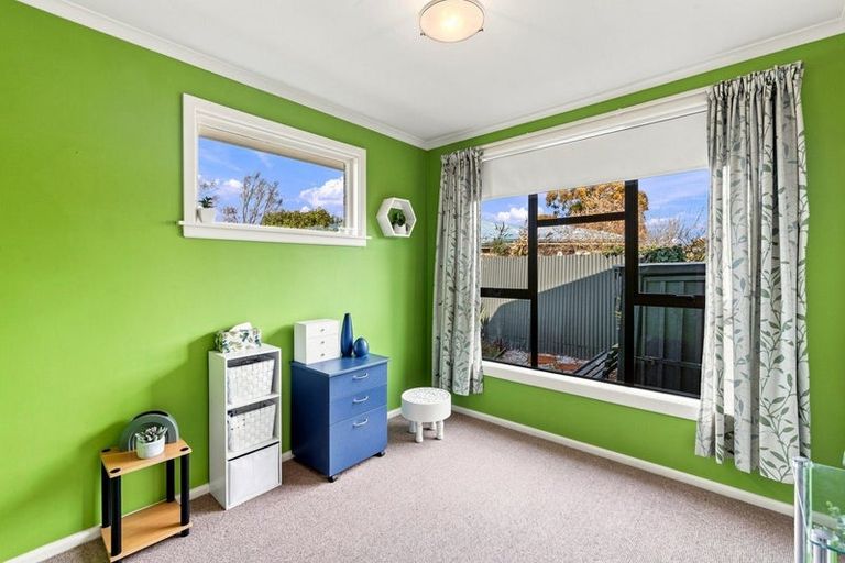 Photo of property in 11 Yeovil Place, St Albans, Christchurch, 8052