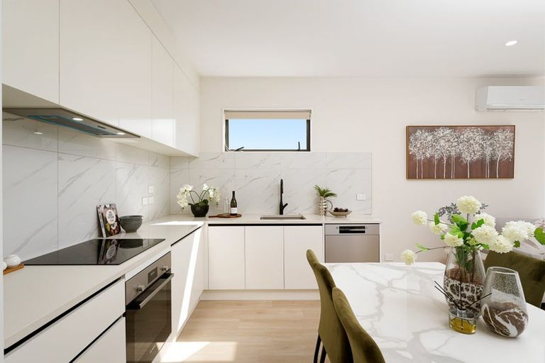 Photo of property in 7 Taiororua Avenue, Massey, Auckland, 0614