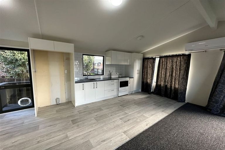 Photo of property in 123 Astley Avenue, New Lynn, Auckland, 0600