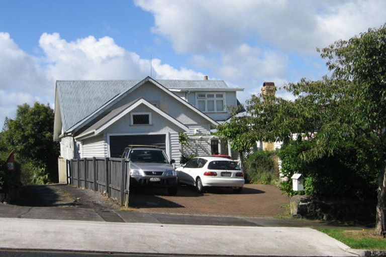 Property details for 18 Kingsview Road, Mount Eden, Auckland, 1024