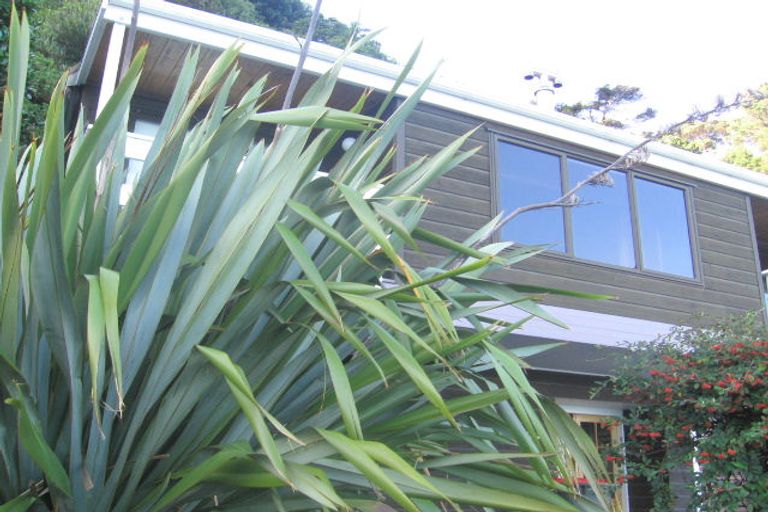 Photo of property in 417 Marine Drive, Mahina Bay, Lower Hutt, 5013