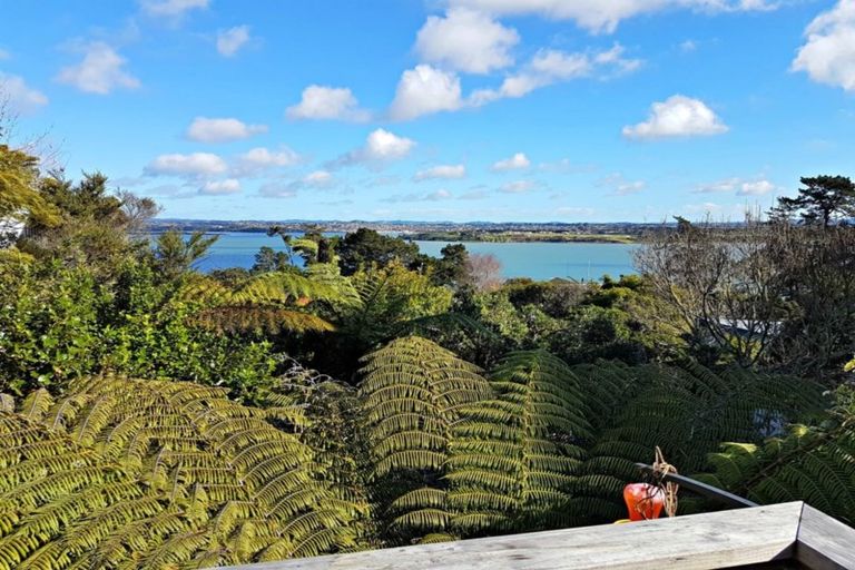 Photo of property in 2/43 Brigantine Drive, Beach Haven, Auckland, 0626