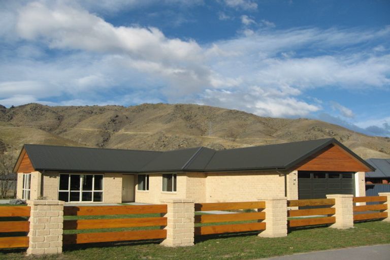 Photo of property in 15 Robertson Court, Cromwell, 9310