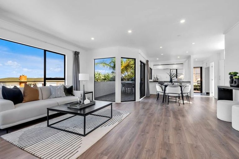 Photo of property in 17b Lynton Road, Bucklands Beach, Auckland, 2012