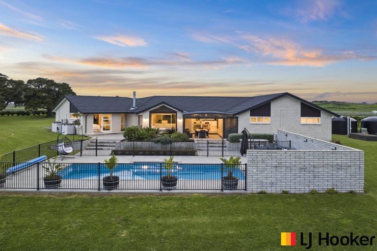 Photo of property in 75 Waimanu Awa Road, Runciman, Drury, 2579