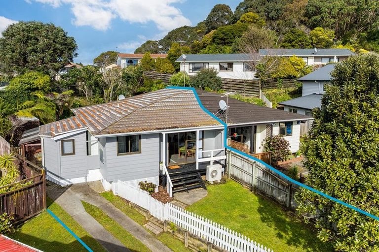 Photo of property in 11b Pump Lane, Whitby, Porirua, 5024