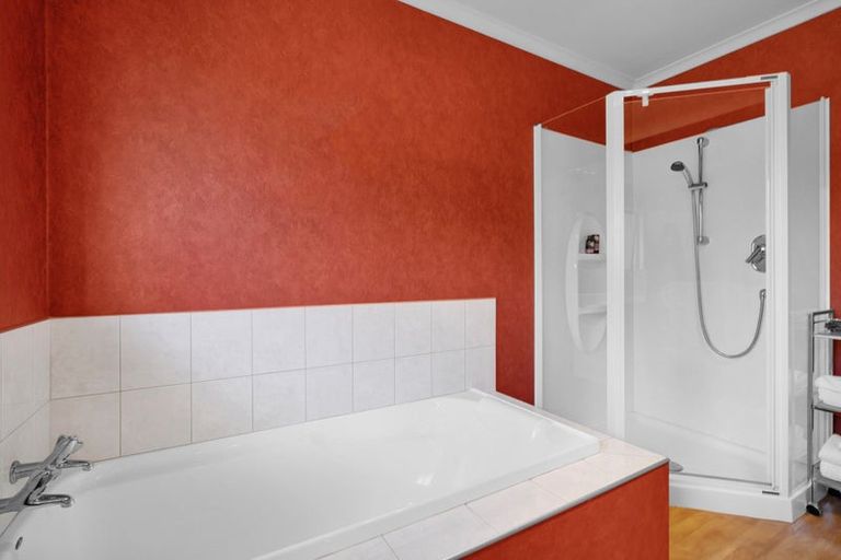 Photo of property in 842 Frankley Road, Hurworth, New Plymouth, 4371