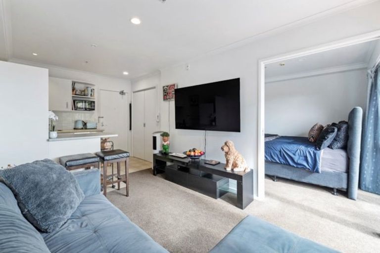 Photo of property in The Rennaissance, 4i/18 Ronwood Avenue, Manukau, Auckland, 2104