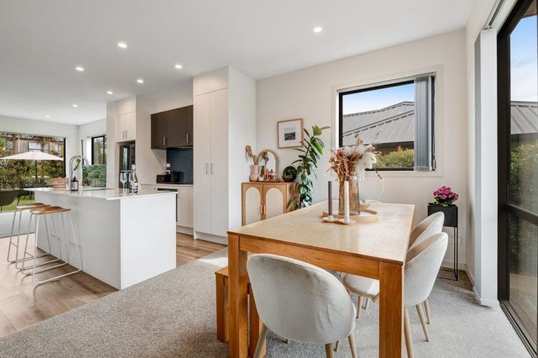 Photo of property in 54 Jane Maree Road, Kumeu, 0810