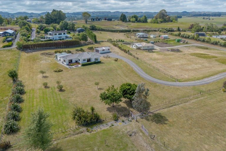 Photo of property in 381 Racecourse Road, Waipukurau, 4282