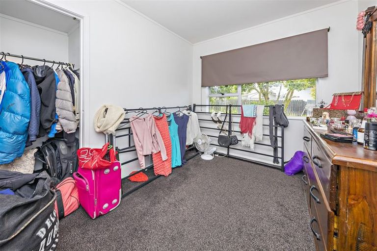 Photo of property in 1/27 Mon Desir Place, Manurewa, Auckland, 2102