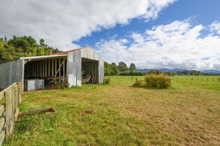 Photo of property in 271 Watersons Line, Dalefield, Carterton, 5791