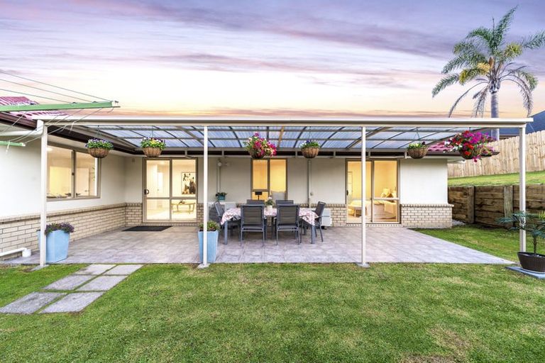 Photo of property in 38 Semillon Avenue, Henderson, Auckland, 0612