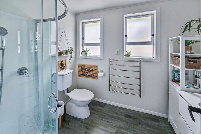 Photo of property in 5 Hay Street, Naenae, Lower Hutt, 5011