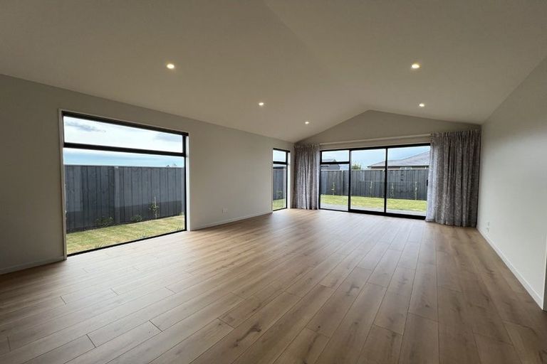 Photo of property in 119 Skibbereen Drive, Halswell, 8025