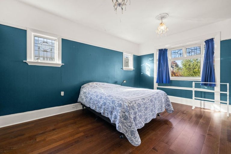 Photo of property in 243 Edgeware Road, Edgeware, Christchurch, 8013