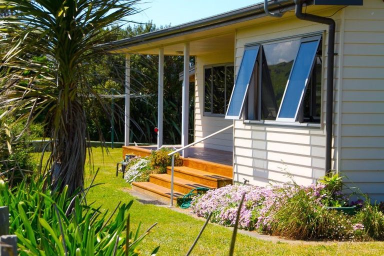 Photo of property in 34 Okiwa Terrace, Waiinu Beach, Whanganui, 4588