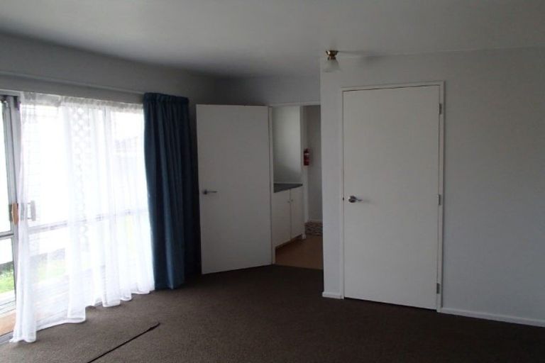 Photo of property in 15 Ada Street, Hokowhitu, Palmerston North, 4410