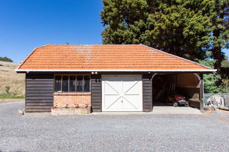 Photo of property in 45 Riverdale Road, Dannevirke, 4930