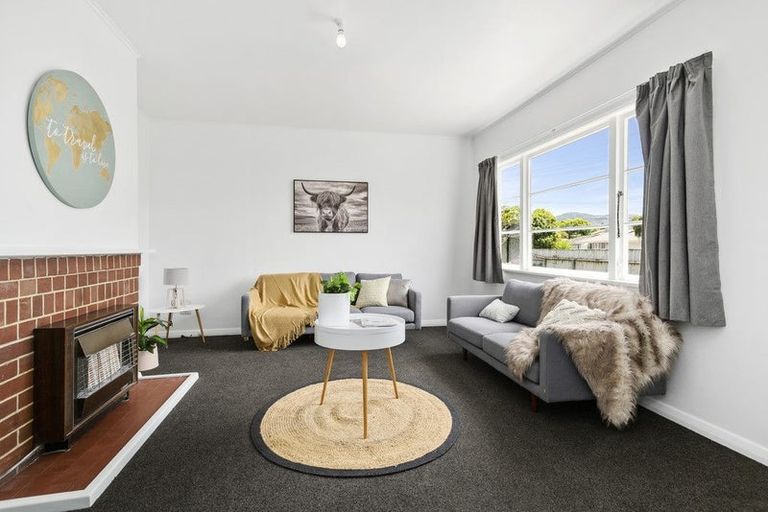 Photo of property in 96b Waiwhetu Road, Waterloo, Lower Hutt, 5011