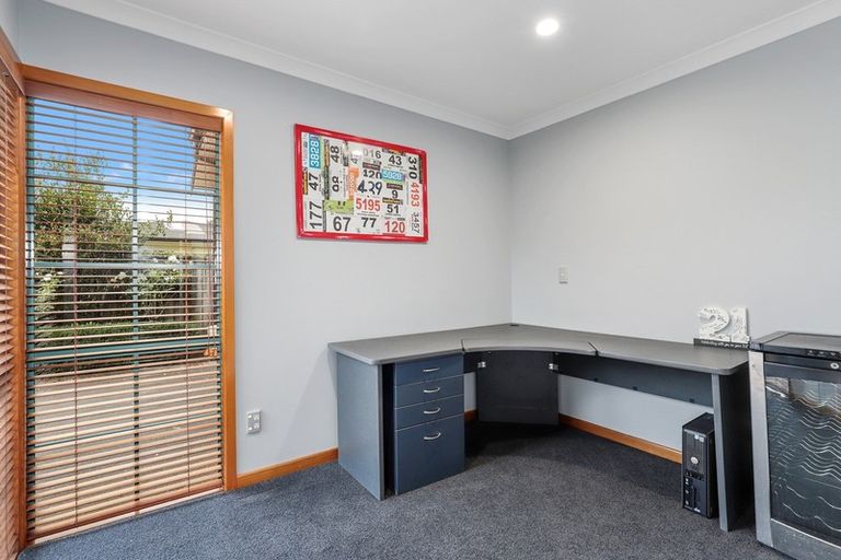 Photo of property in 25 Strowan Avenue, Fairfield, Hamilton, 3214