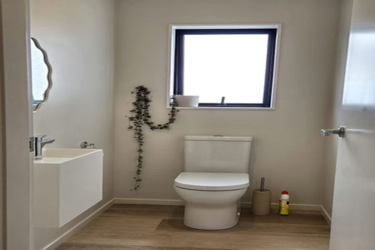 Photo of property in 1 Saba Way, Grenada Village, Wellington, 6037