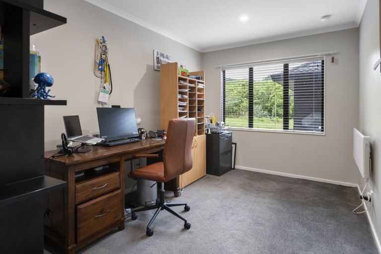 Photo of property in 402 Turitea Road, Turitea, Palmerston North, 4472