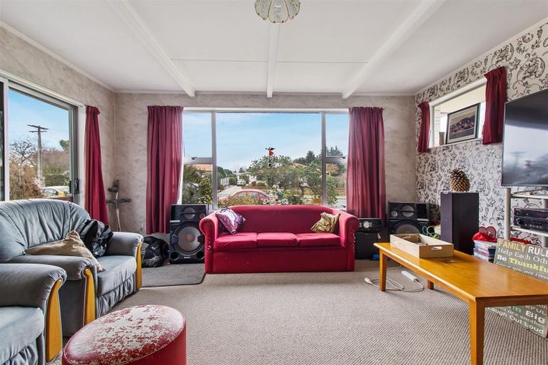 Photo of property in 6 Price Street, Waimate, 7924