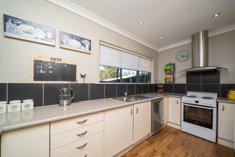 Photo of property in 37 Brecon Road, Stratford, 4332