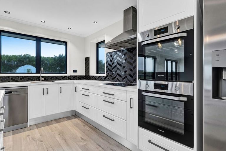 Photo of property in 54c Denby Road, Hawera, 4672