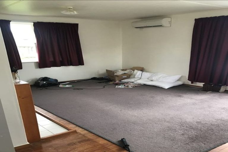 Photo of property in 105 Cook Street, Marfell, New Plymouth, 4310