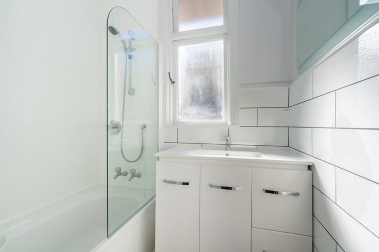 Photo of property in 137 Bay View Road, South Dunedin, Dunedin, 9012