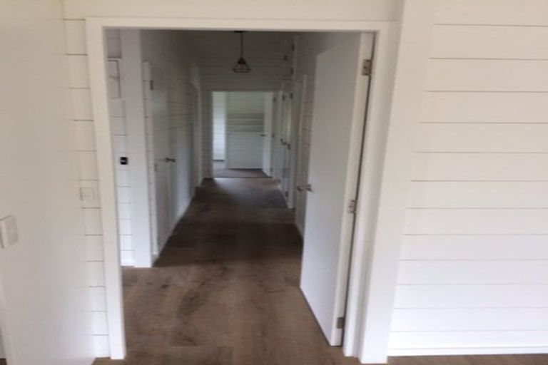 Photo of property in 11 Hyde Road, Clevedon, Papakura, 2582