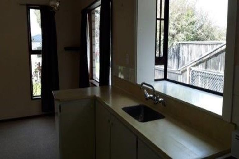 Photo of property in 17 Watson Place, Rangiora, 7400