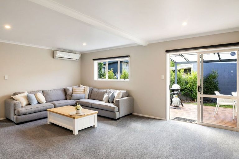 Photo of property in 9 Grassy Downs Place, St Andrews, Hamilton, 3200