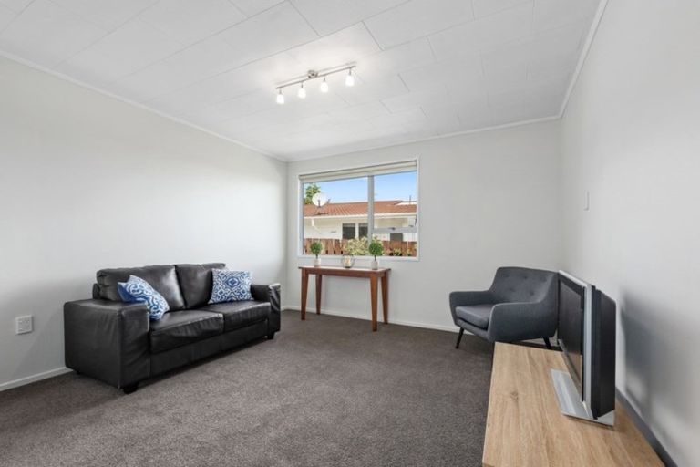 Photo of property in 30 Shanly Street, Brown Owl, Upper Hutt, 5018