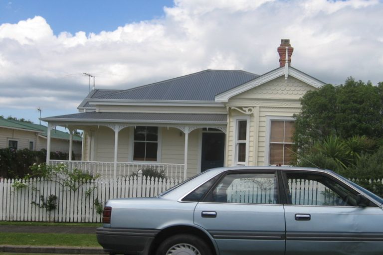 Photo of property in 12 Cowper Street, Devonport, Auckland, 0624