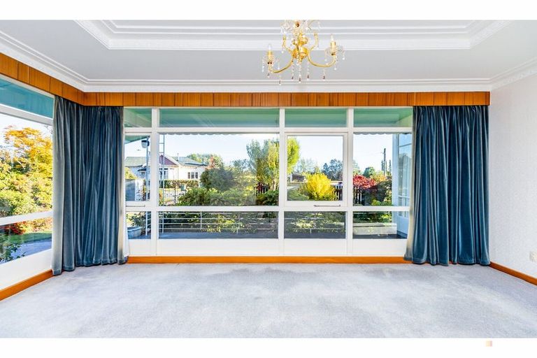 Photo of property in 1 Cashel Street, Waimate, 7924