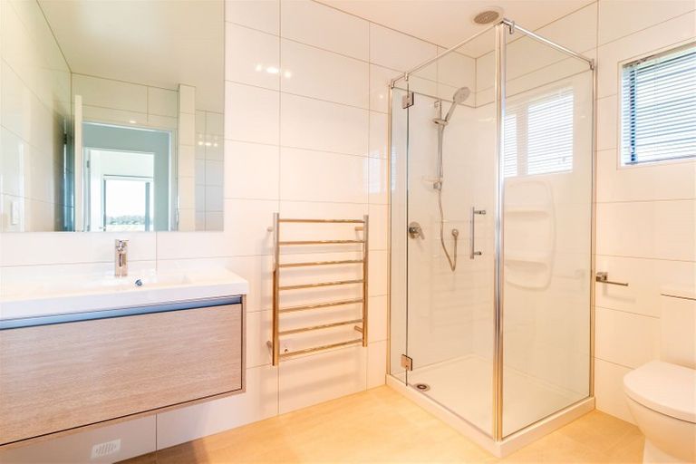 Photo of property in 1d Falabella Lane, Karaka, Papakura, 2113