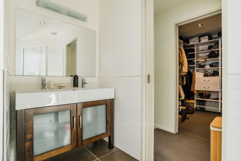 Photo of property in 15 Jessies Crescent, Wanaka, 9305