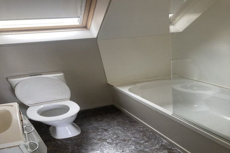 Photo of property in 5c Snead Place, Hamilton East, Hamilton, 3216