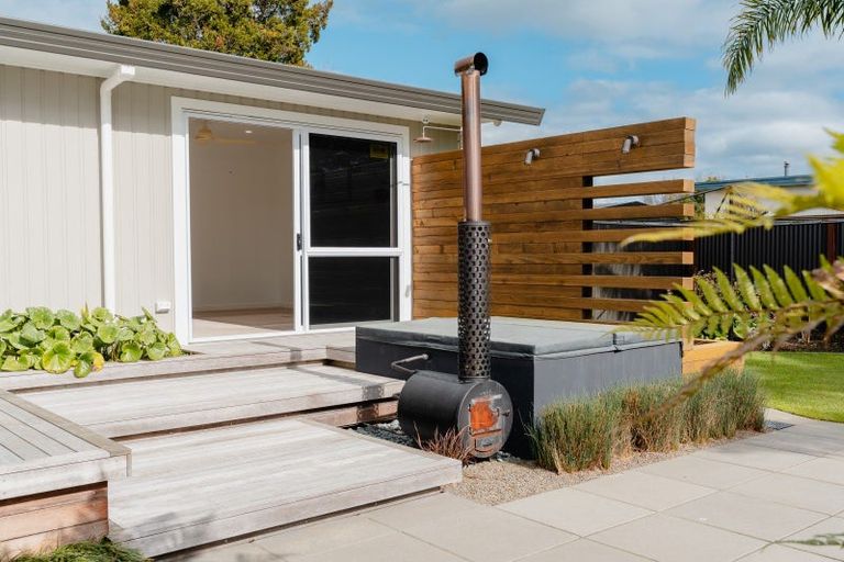 Photo of property in 22 Matipo Place, Edgecumbe, 3120