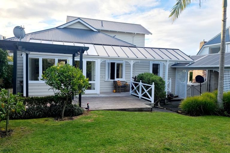 Photo of property in 7 Cameron Street, Takapuna, Auckland, 0622