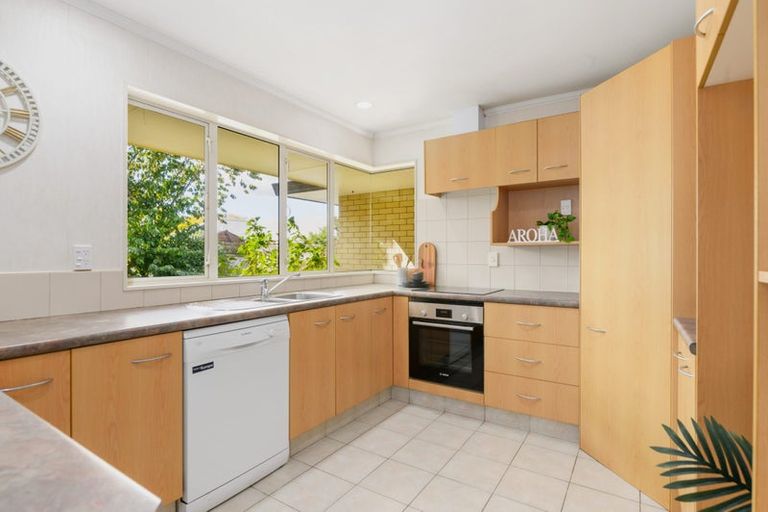 Photo of property in 38 Harrowfield Drive, Harrowfield, Hamilton, 3210