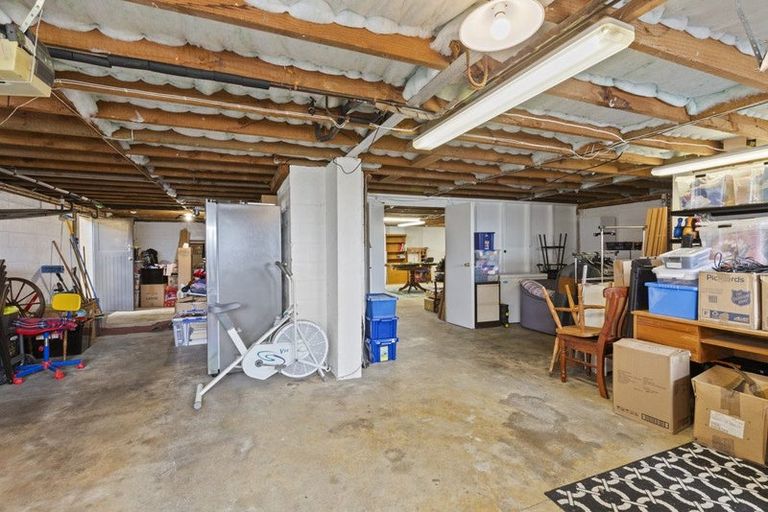 Photo of property in 18 George Arthur Place, Pukekohe, 2120