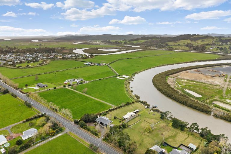 Photo of property in 48 Parkhurst Road, Helensville, 0874