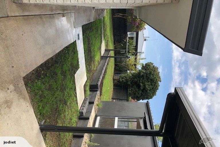 Photo of property in 246 Ngatai Road, Otumoetai, Tauranga, 3110